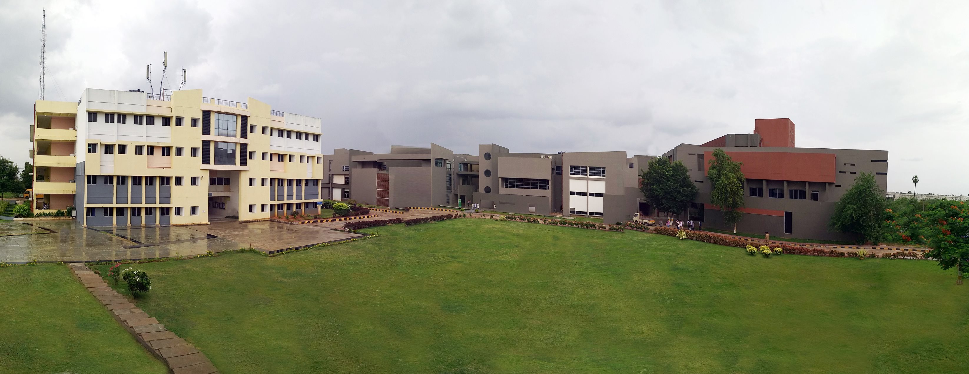 Sreenidhi Institute of Science and Technology - [SNIST] - campus