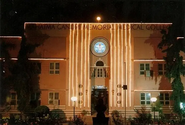 Mahatma Gandhi Memorial Medical College - [MGMMC] - campus