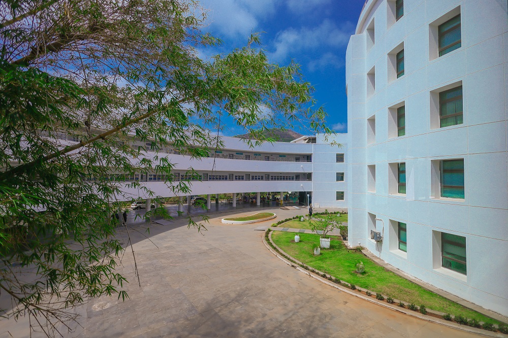 Whistling Woods International - [WWI] - campus