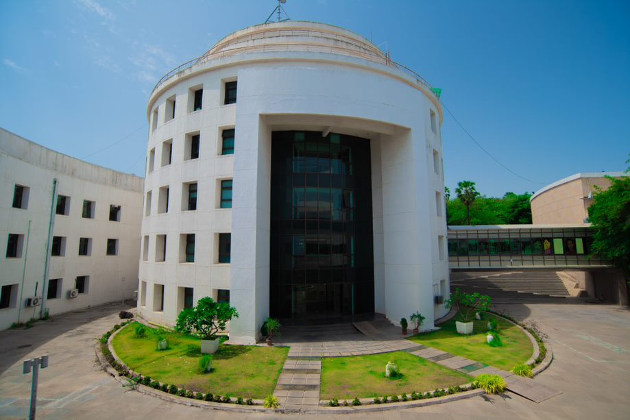 Whistling Woods International - [WWI] - campus