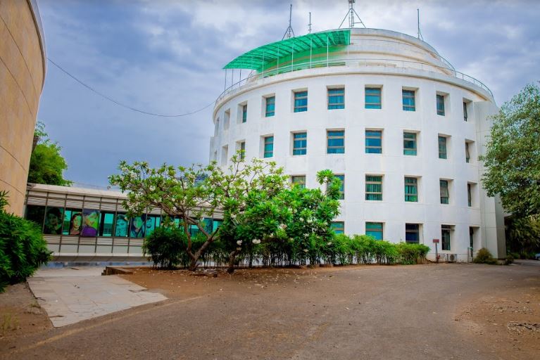 Whistling Woods International - [WWI] - campus