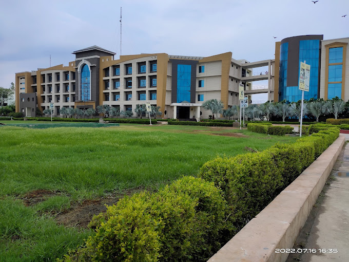 GL Bajaj Group of Institutions - [GLBGI] - campus