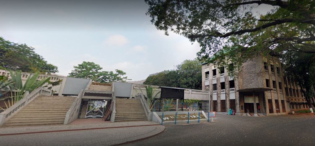 Andhra Loyola College - [ALC] - campus