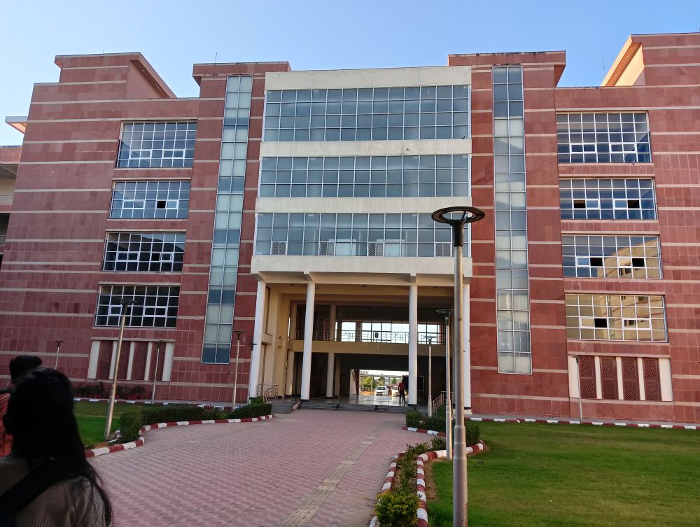 Malaviya National Institute of Technology - [MNIT] - campus