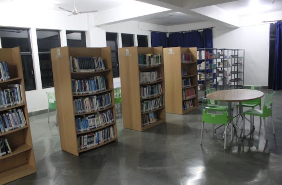 ISM - International School of Management - library