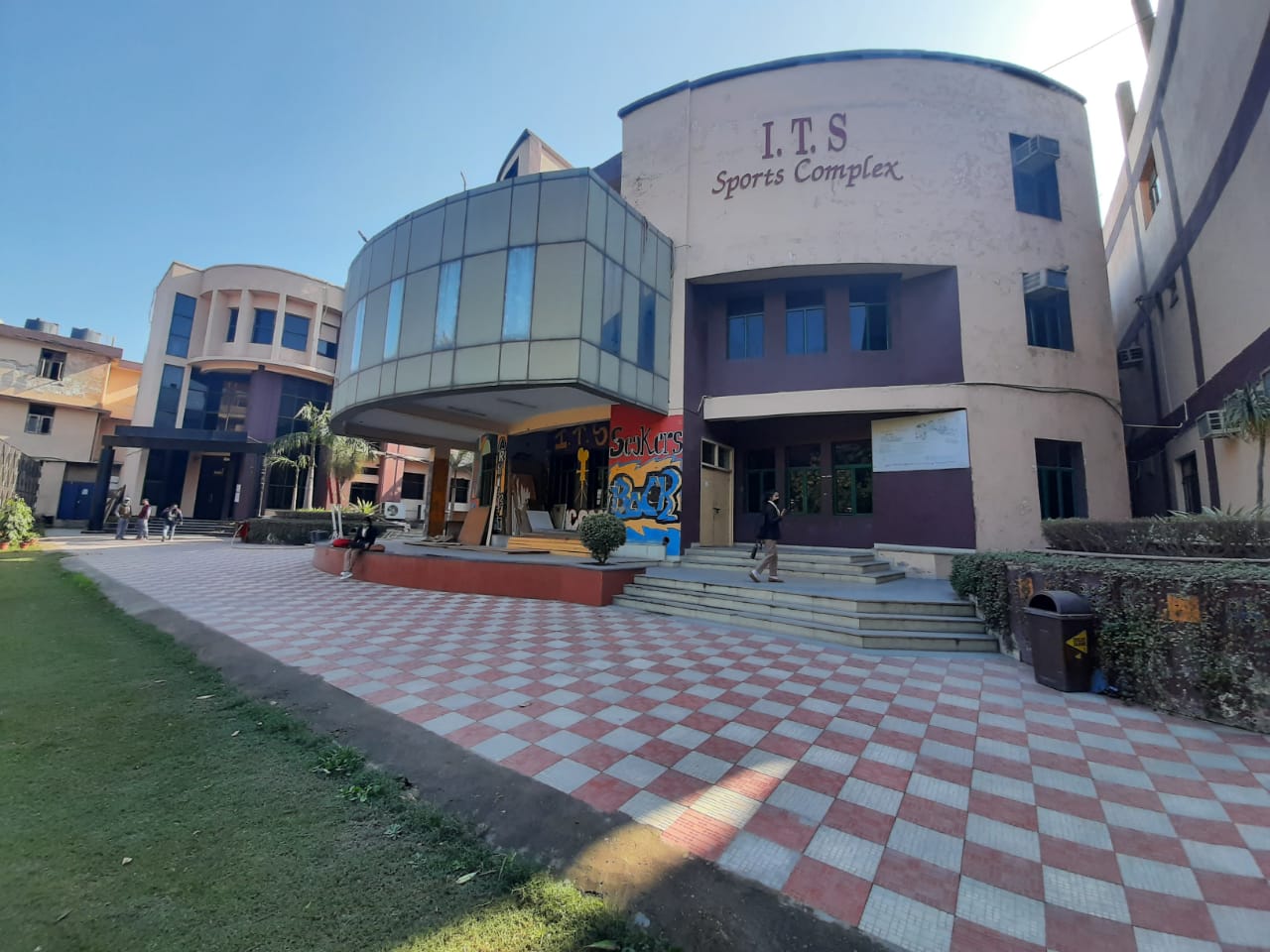 ITS - Institute of Technology and Science - indoor