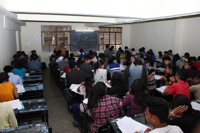 Marathwada Mitra Mandal's College of Commerce (MMCC) - classroom