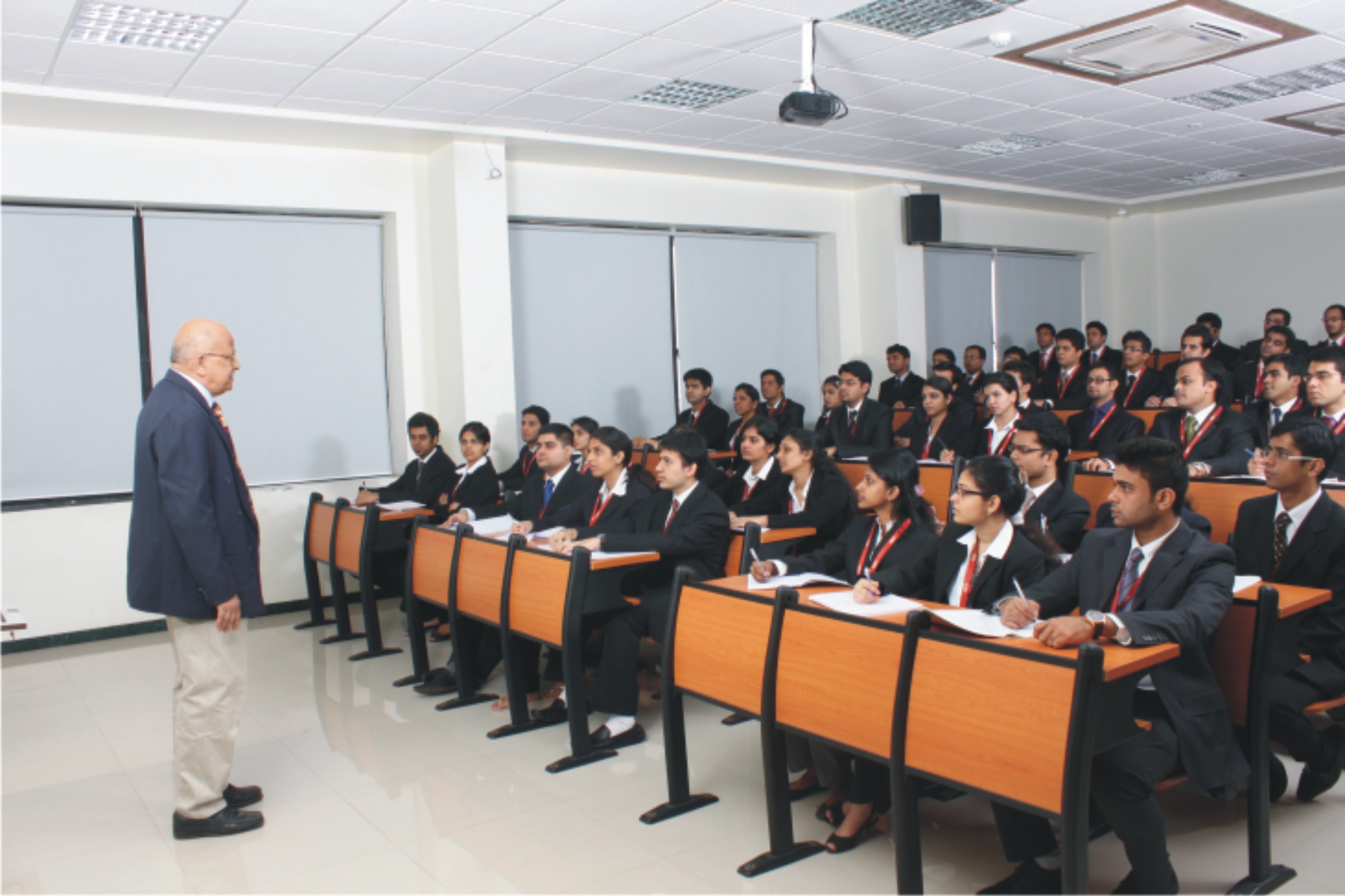 MET Institute of Management - classroom