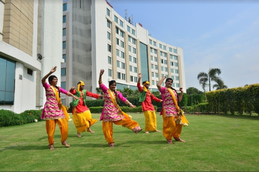 Delhi School of Business - fest