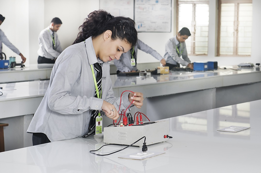 Dronacharya Group of Institutions - labs