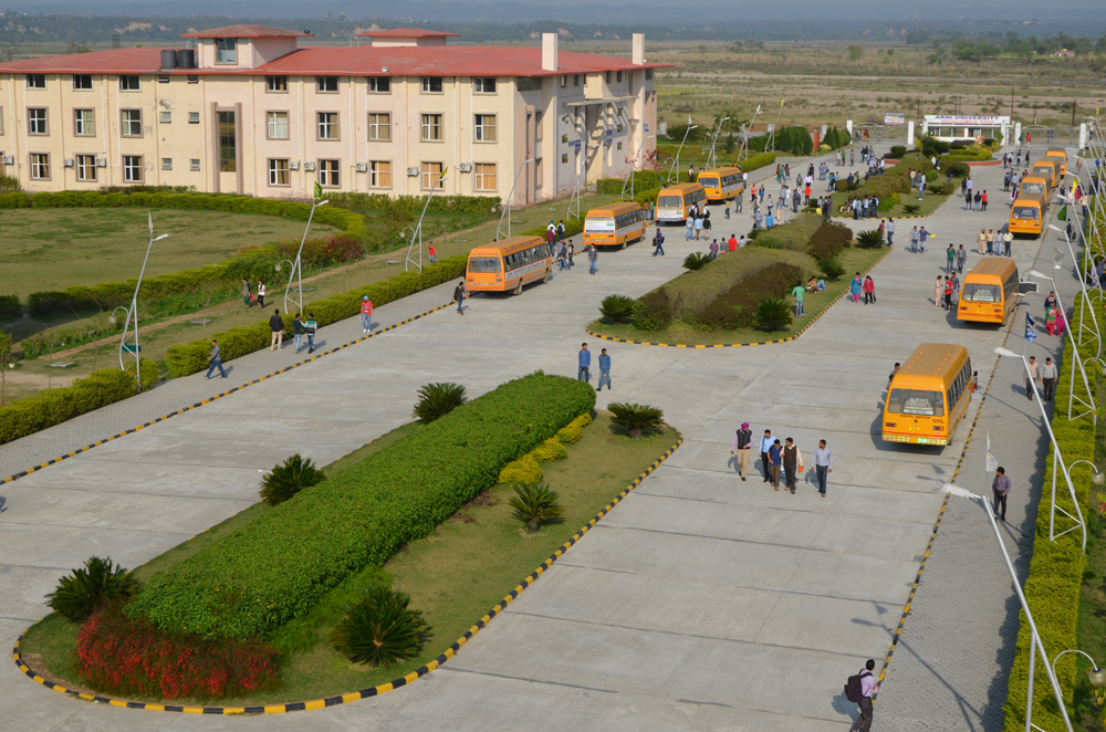 Arni University - campus