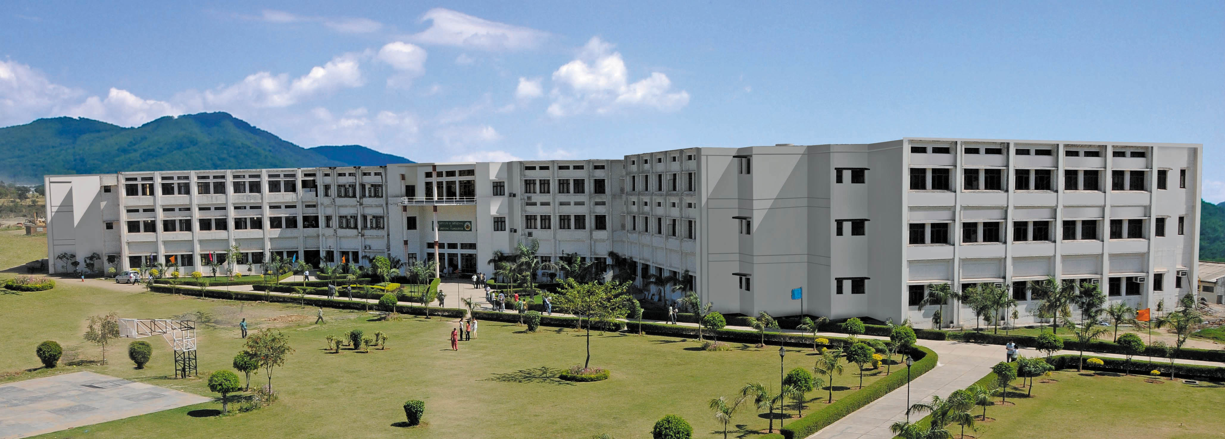 Baddi University of Emerging Sciences and Technology - campus