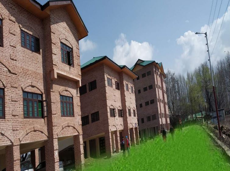 Cluster University - campus