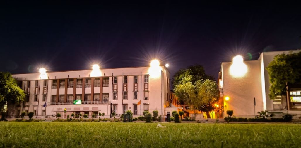 IGDTUW Delhi - night