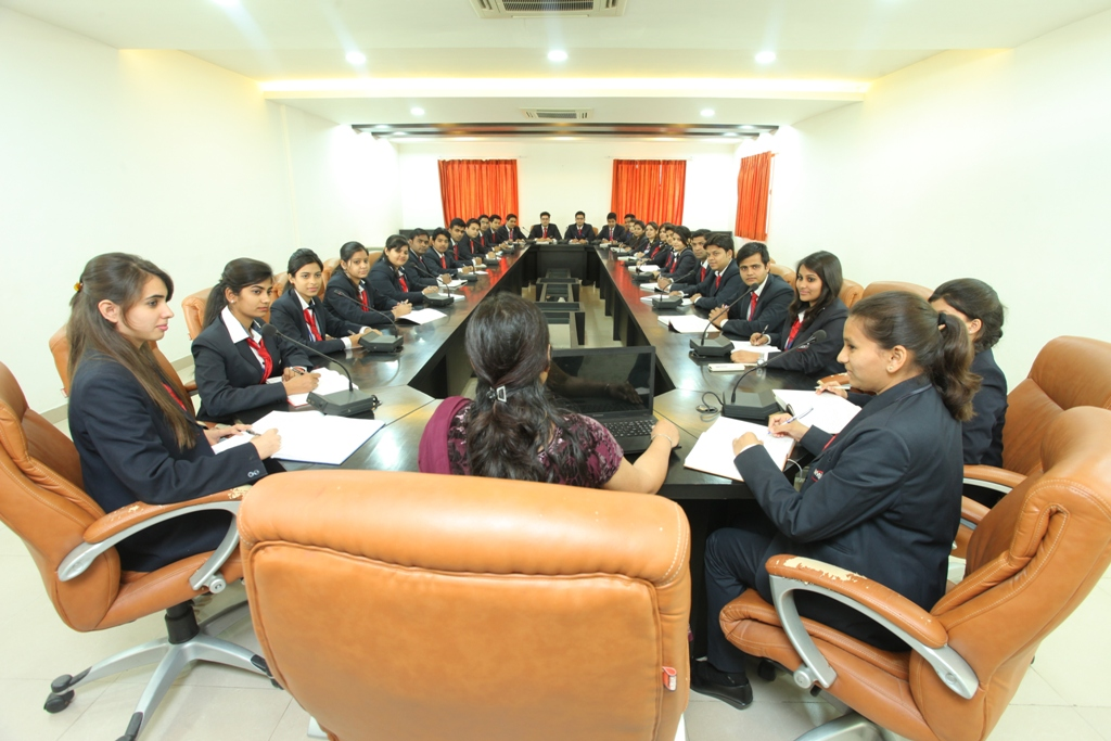 Invertis University - conference