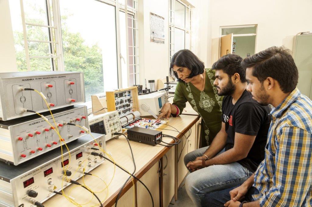 JK Lakshmipat University - labs