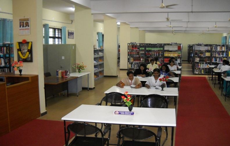 Karnataka State Law University - library
