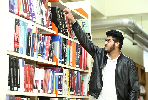 Maharishi Markandeshwar University - library