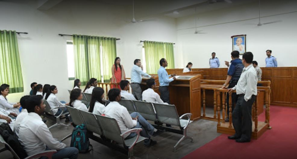 Monad University - moot