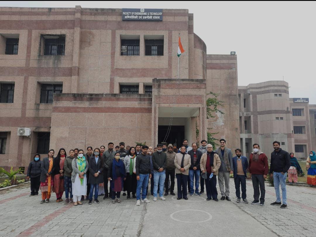 Lucknow University - academic