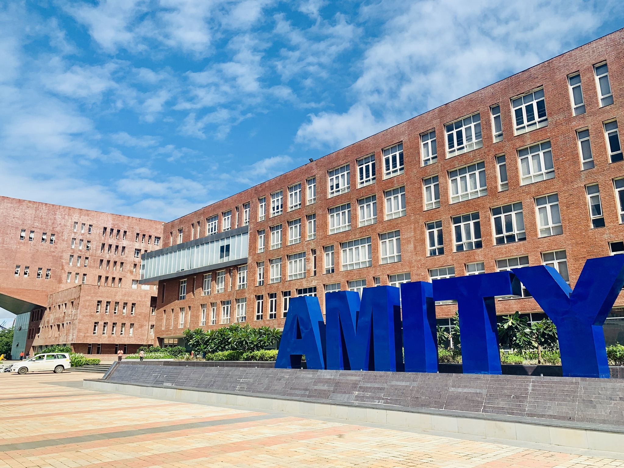 Amity University Mumbai - main