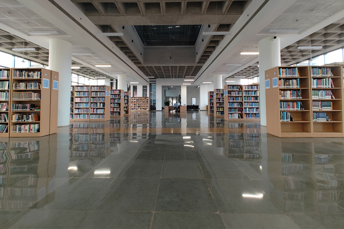 IIM Raipur Indian Institute of Management - library